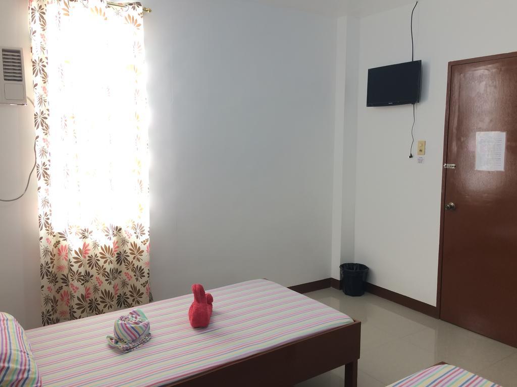 Brielles Travellers Inn タグビララン エクステリア 写真